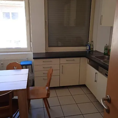 Apartment Mit 3 Schlafzimmer *