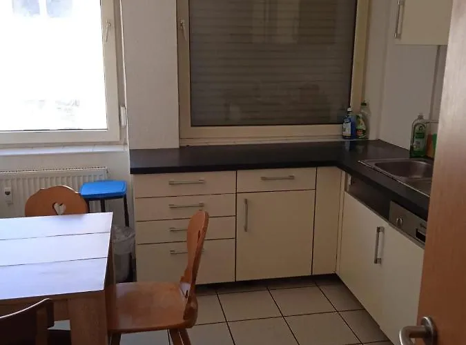 Apartment Mit 3 Schlafzimmer *